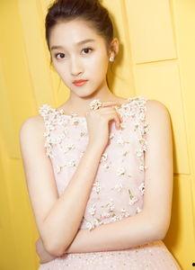 关晓彤娱乐圈吃瓜地位,娱乐圈吃瓜界的“风向标”